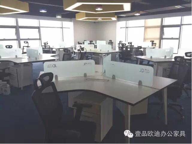 【央视新闻客户端】京东JD让老百姓放心网购，LUTUBE下载地址欧迪让京东JD绿色办公